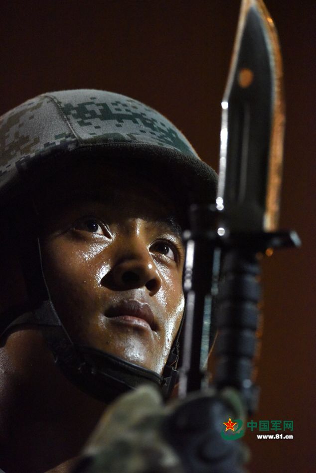 走进阅兵村：看看军人到底啥样子