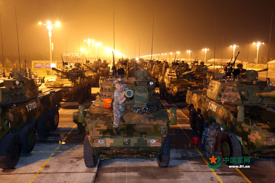 直击：阅兵村里的24小时