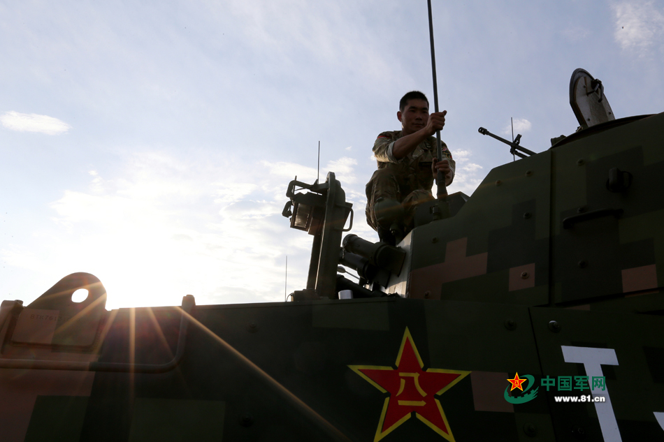 直击：阅兵村里的24小时