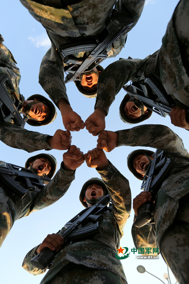 直击：阅兵村里的24小时