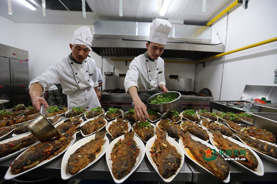 直击：阅兵村里的24小时