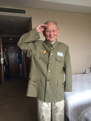 感恩国家,让我们去参加阅兵