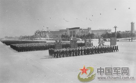 1959年国庆 逢十大阅兵盛况空前