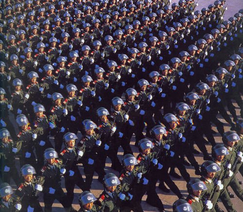 1999年国庆阅兵 中国与受阅方队一起迈向新世纪