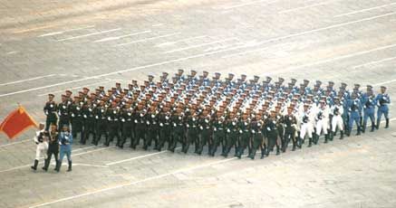 1999年国庆阅兵 中国与受阅方队一起迈向新世纪