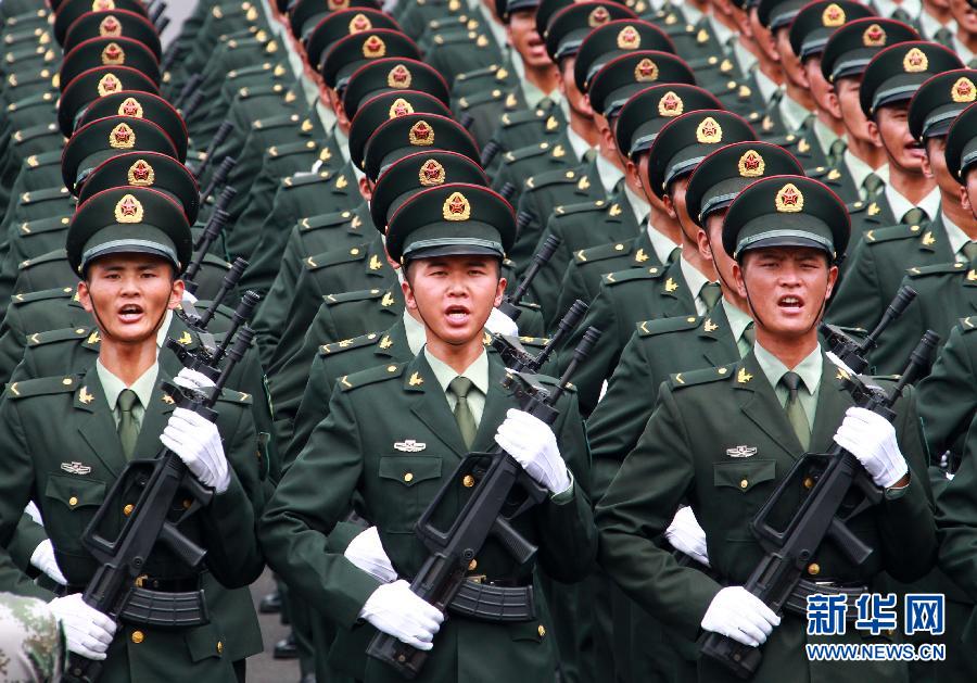 浓缩辉煌战史　传承英雄血脉——走进胜利日大阅兵徒步方队