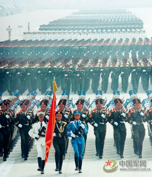1999年国庆阅兵 中国与受阅方队一起迈向新世纪