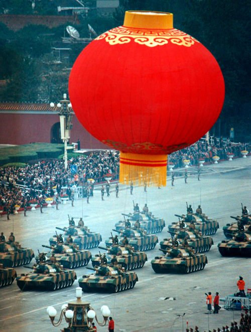 1999年国庆阅兵 中国与受阅方队一起迈向新世纪