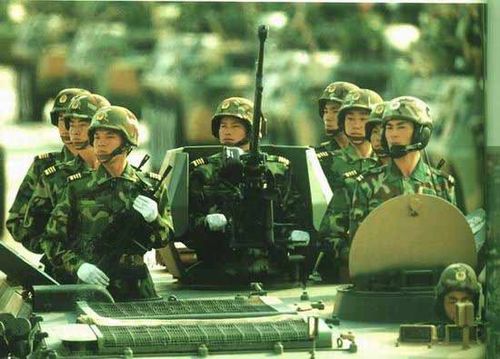 1999年国庆阅兵 中国与受阅方队一起迈向新世纪