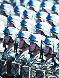 威震敌胆 英模部队美名扬