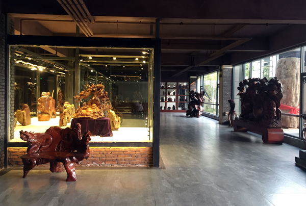 一块木板的“华丽转身”：从生产胶合板到数码定制家具