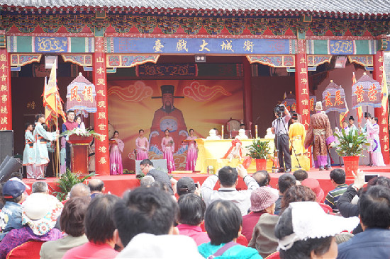 灵山卫举办第五届城隍庙会庆典祭祀祈福(图)