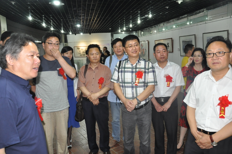 艺术家奉献20余幅优秀书画义卖 帮助困难人群 艺术家奉献20余幅优秀书画义卖 帮助困难人群