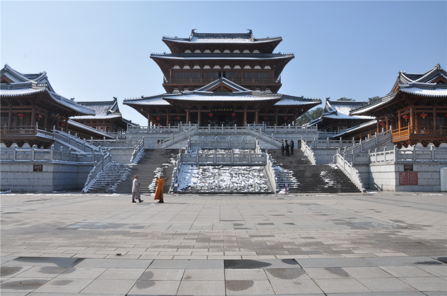 建成后的博物馆包括了以大足石刻艺术为主要内容的大型主题艺术展览