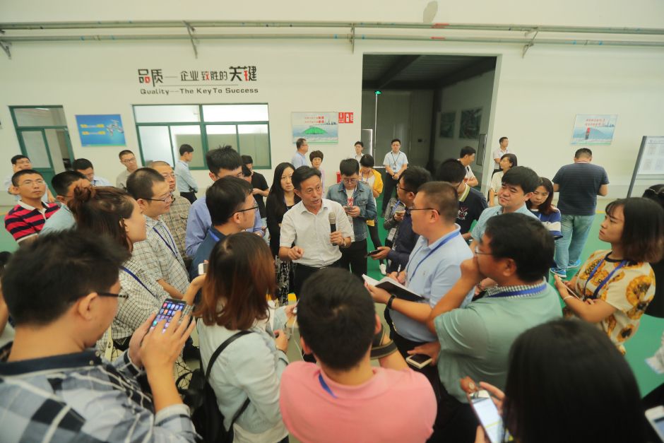 高铁车身用上“绿色铝” 山东造助力高铁大提速 高铁车身用上“绿色铝” 山东造助力高铁大提速