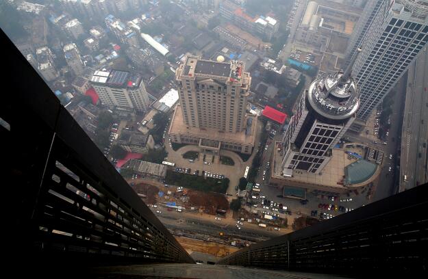 全国网媒登顶绿地普利中心：用地标刷新城市高度 打造泉城新名片