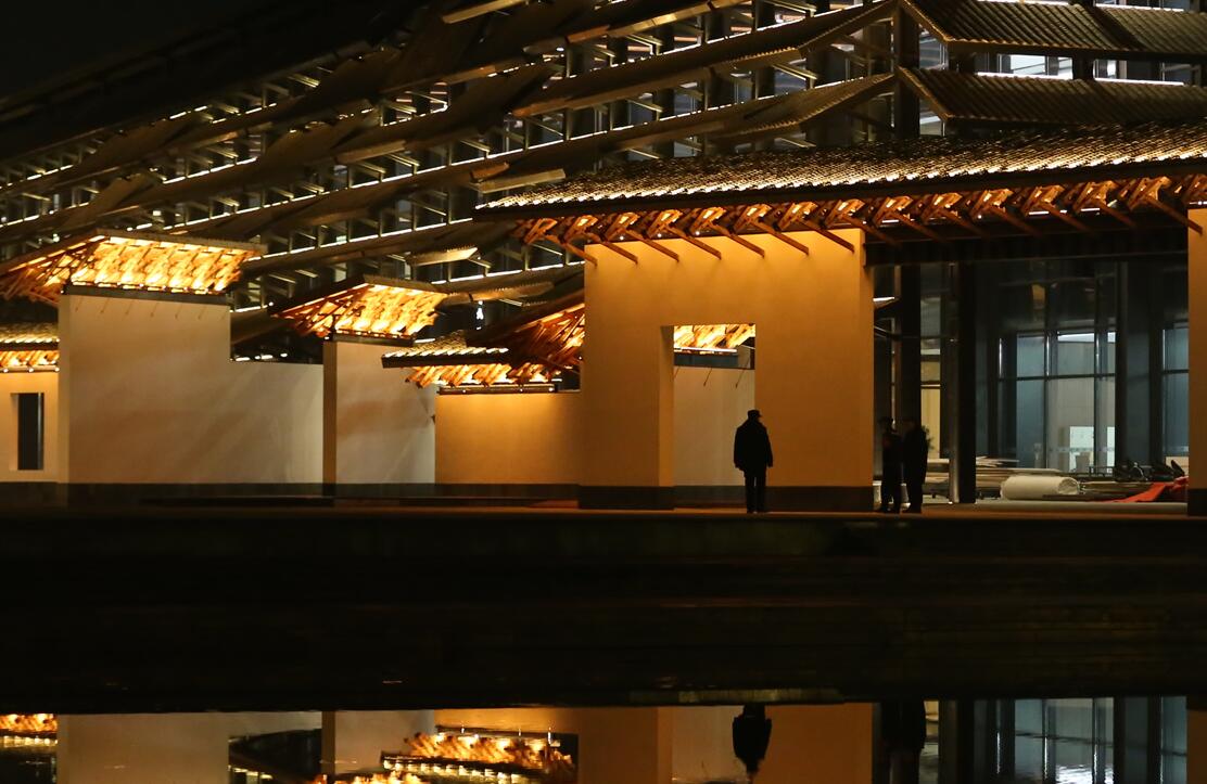 乌镇互联网国际会展中心的“白天与黑夜”