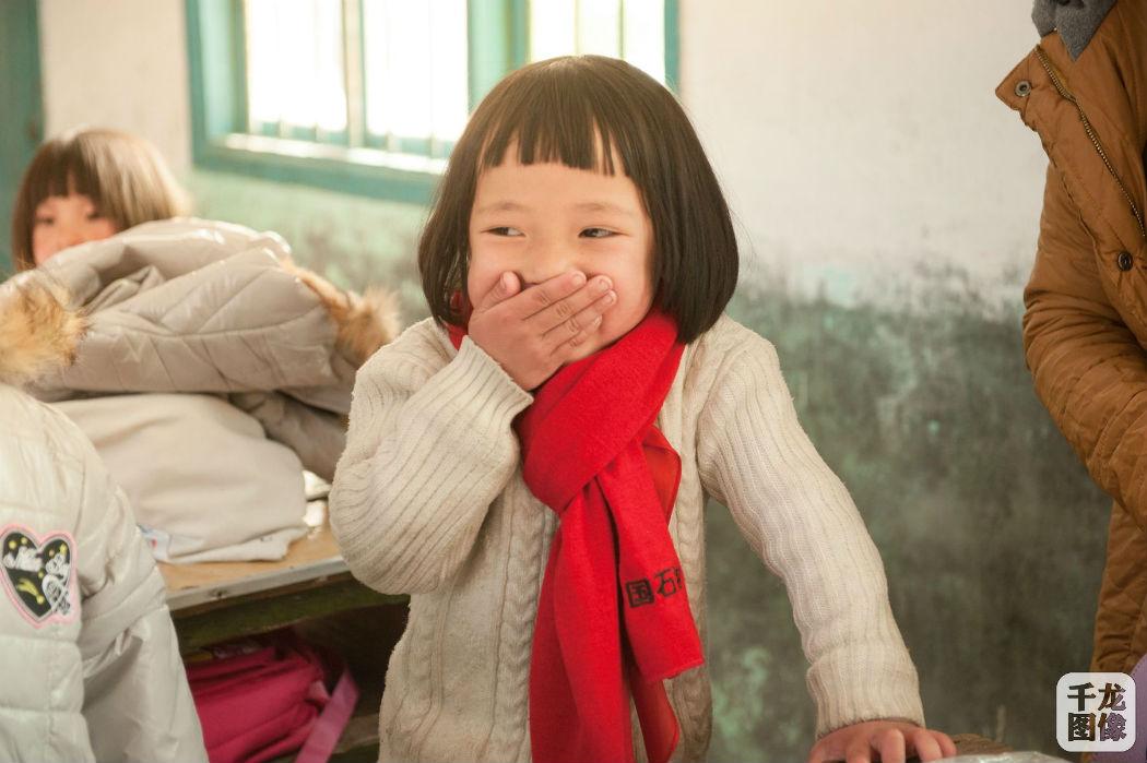 【网络媒体走改转】温暖礼包——送给贫困山区孩子们的最好新年礼物