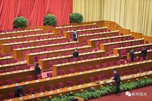 记者镜头下的政协开幕会精彩瞬间