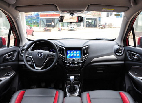 6万元小型SUV推荐:英致G3S对比长安CS15