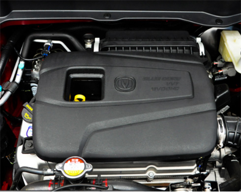 6万元小型SUV推荐:英致G3S对比长安CS15