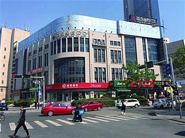 青岛,立体停车位,燕儿岛路