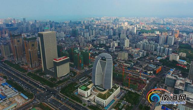 海南旧机场华丽转身变城市CBD 网媒记者赞生态宜居