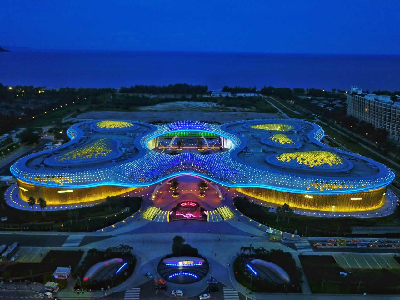 全国网媒访三亚国际免税城 探秘“商业神话”的奥秘