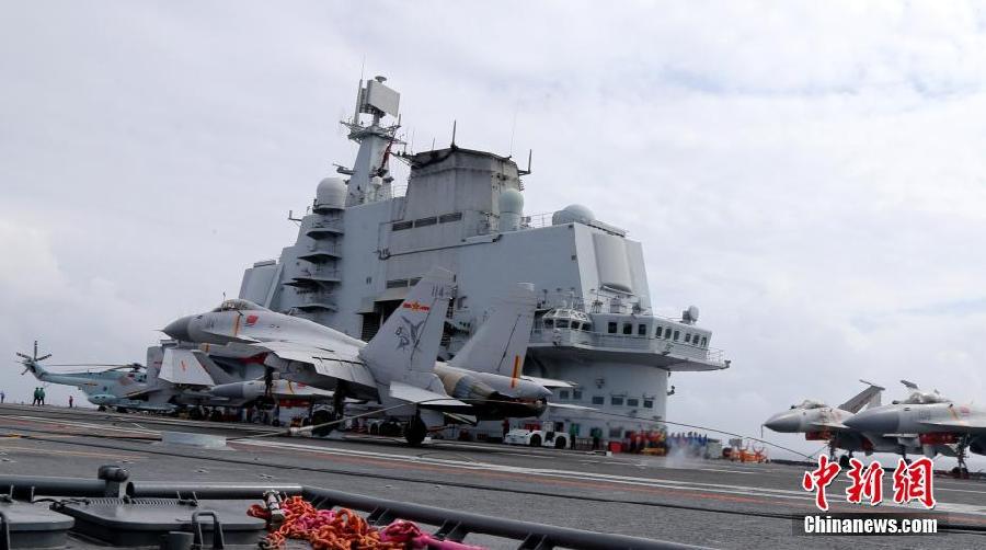 中国航母编队顺利完成跨海区训练试验任务返航