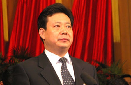 青岛市委书记李群:冲着纪律担起责任来