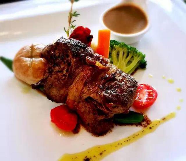 青岛可以吃遍世界美食8大餐厅推荐