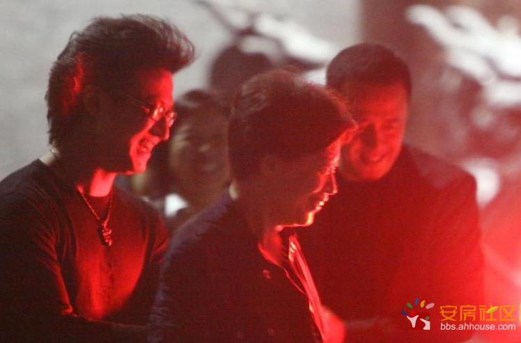 汪峰为女儿汪璟怡办百日宴