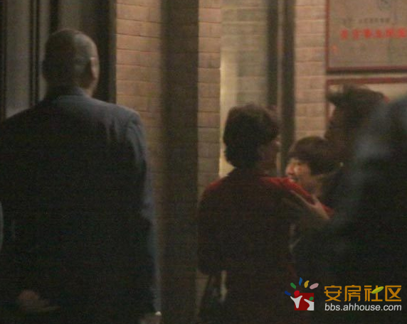 汪峰为女儿汪璟怡办百日宴