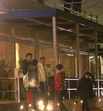 传何炅娇妻王菁曝光 两人十年相濡以沫珠联璧合