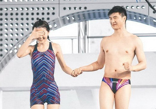 田亮指导阿Sa很害羞。