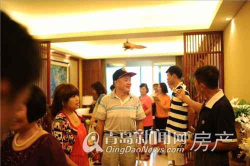 前来碧桂园十里金滩咨询的购房者 前来碧桂园十里金滩咨询的购房者