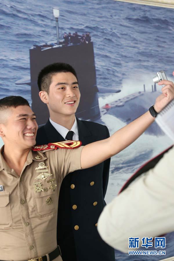 印尼海军学员参观我海军潜艇学院 印尼海军学员参观我海军潜艇学院