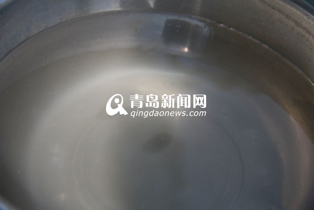 连线云南震区 青岛支教队员与孩子共患难