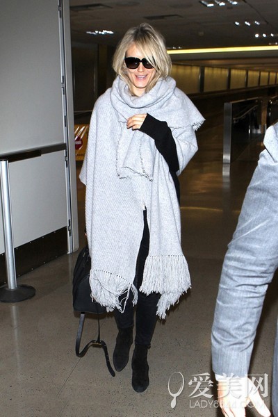  4个搭配秘笈 简单基本款也能穿出新意象 