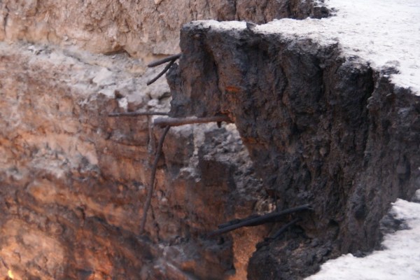 中亚沙漠深坑大火40年不灭 获封地狱之门