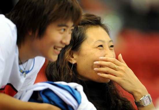 图文-全运会羽毛球女单15日赛况张宁轻松观战