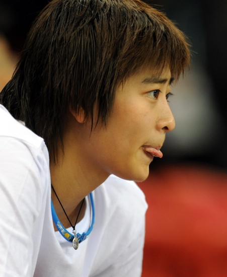 图文-全运会羽毛球女单15日赛况王琳看台观战