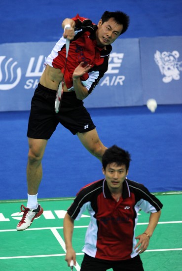图文-羽毛球男双半决赛江苏2-0福建徐晨大力扣杀