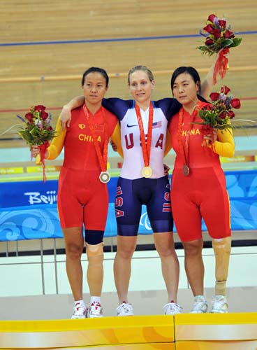 自行车女子500米计时赛LC1-2/CP4级 中国双姝揽银铜